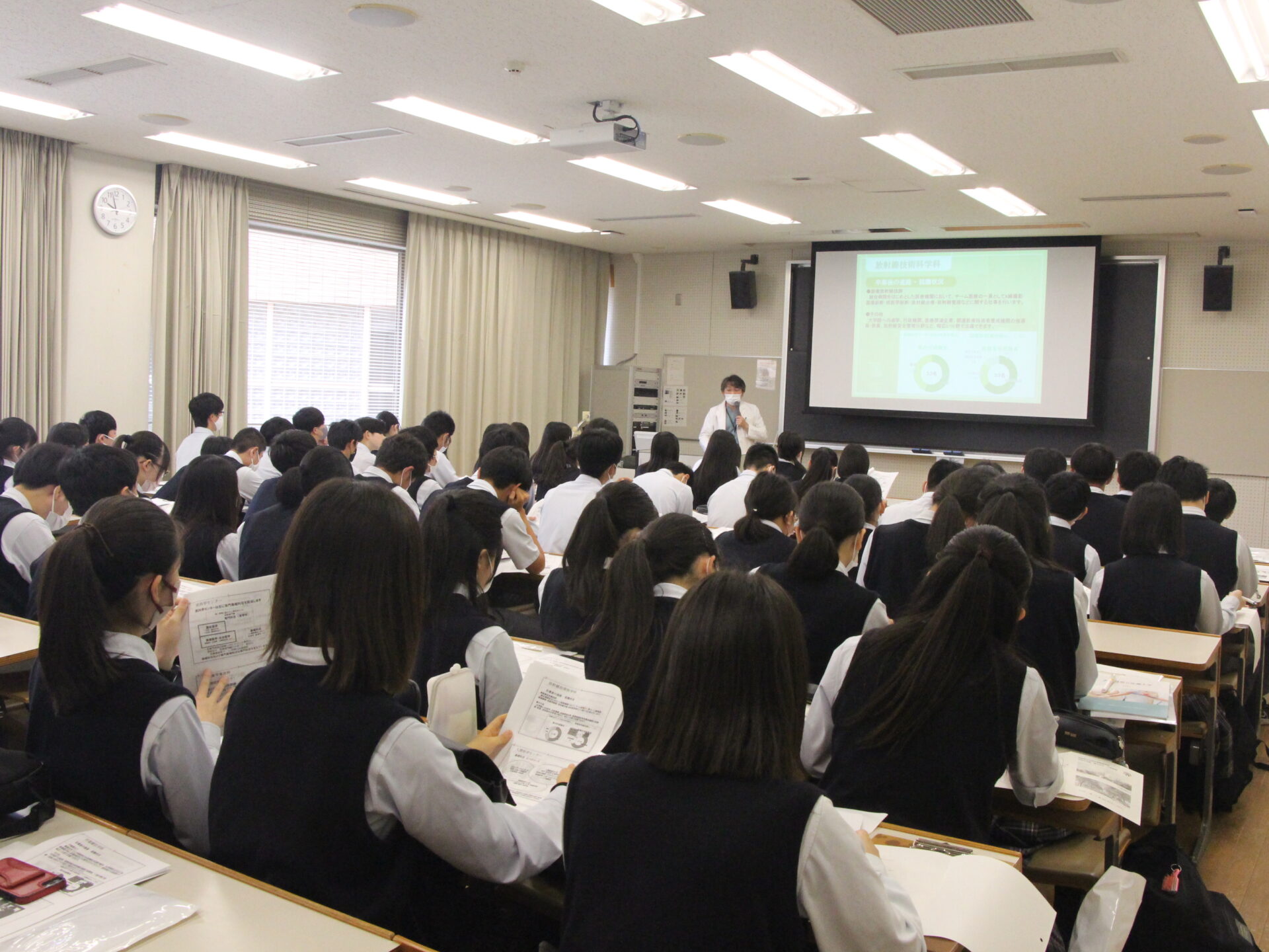 古河中等教育学校3年次生大学見学1